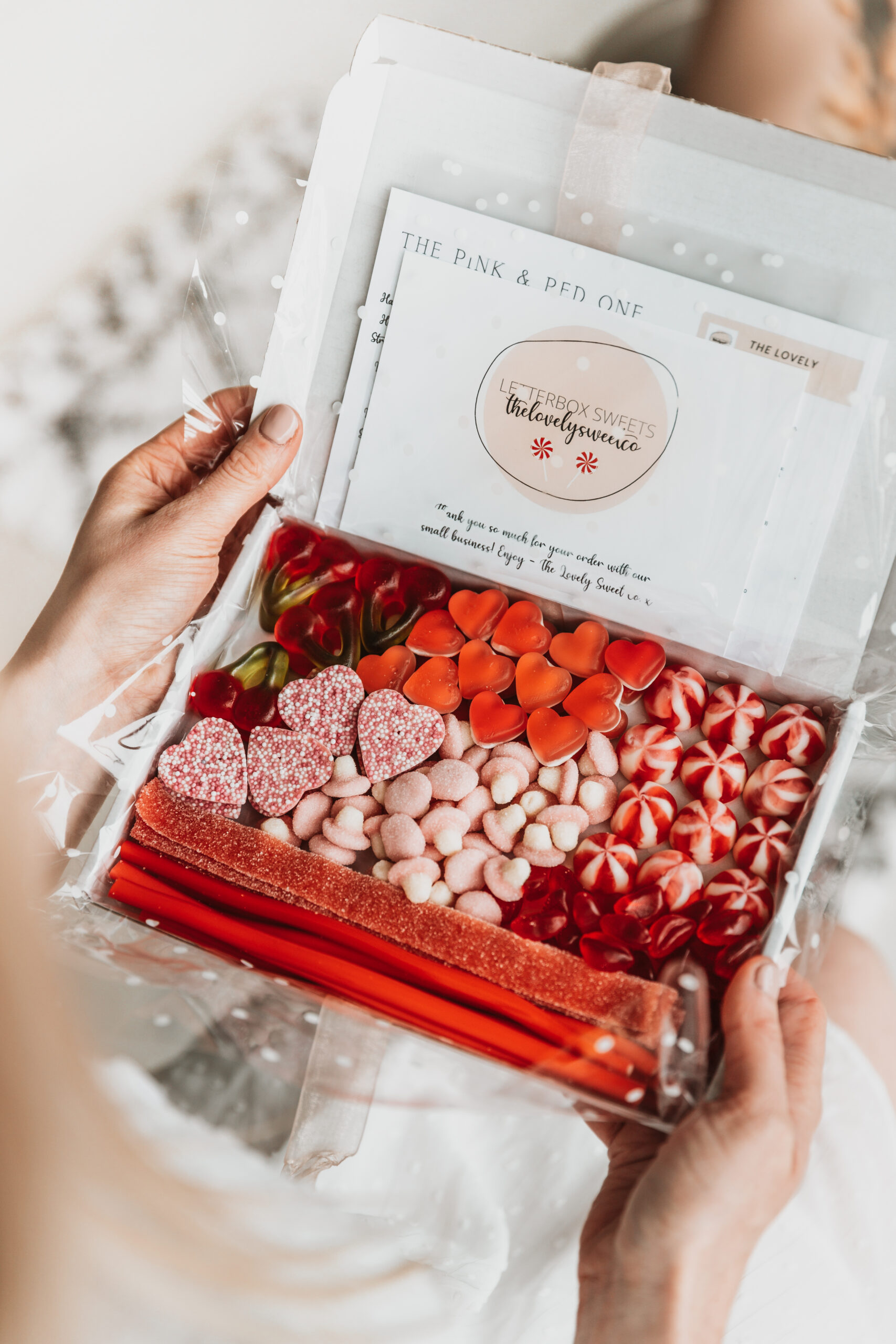 202201THELOVELYSWEETCO-0233